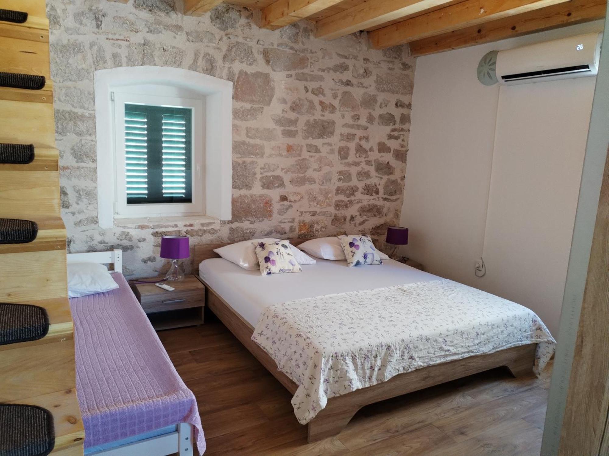 Appartamento Ema Prvic Sepurine Esterno foto