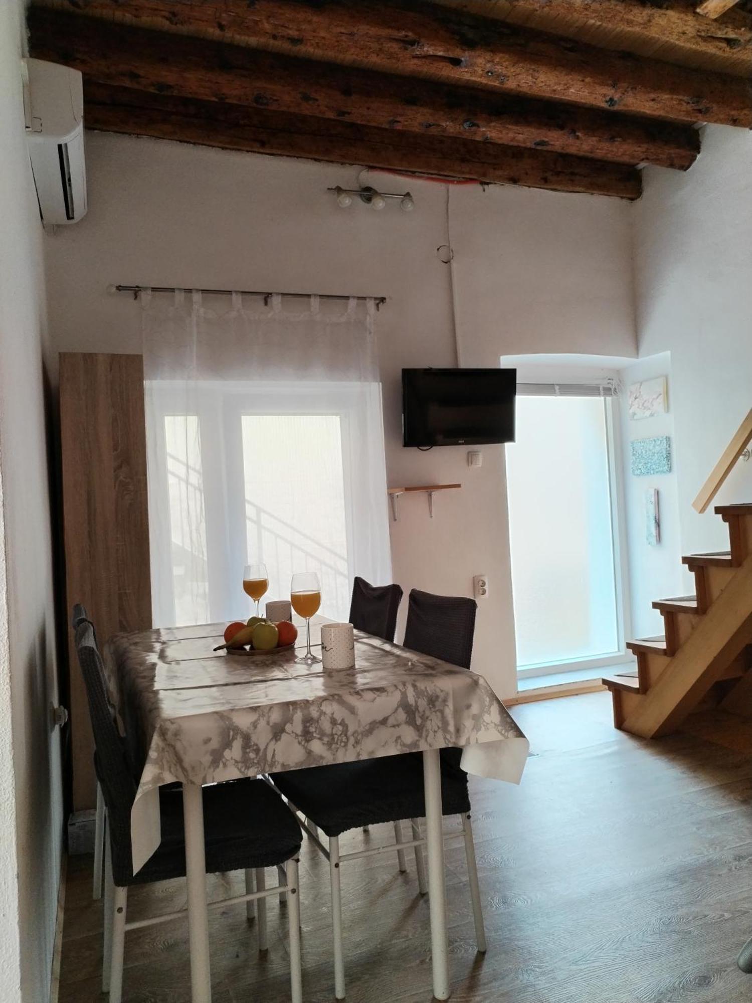 Appartamento Ema Prvic Sepurine Esterno foto
